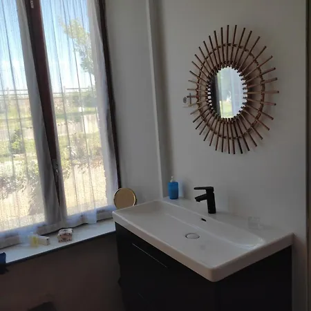 Dans Grande Maison à La Campagne